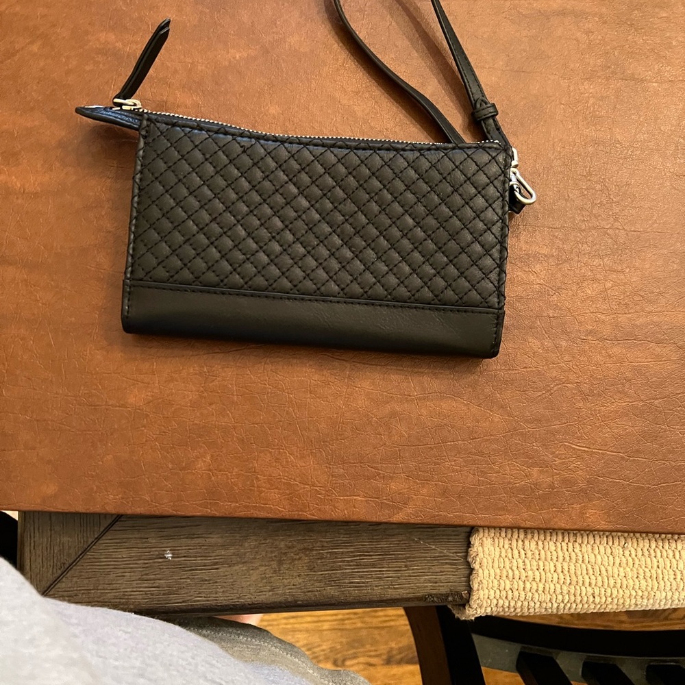 Vera Bradley Black Quilted Women's wristlet.